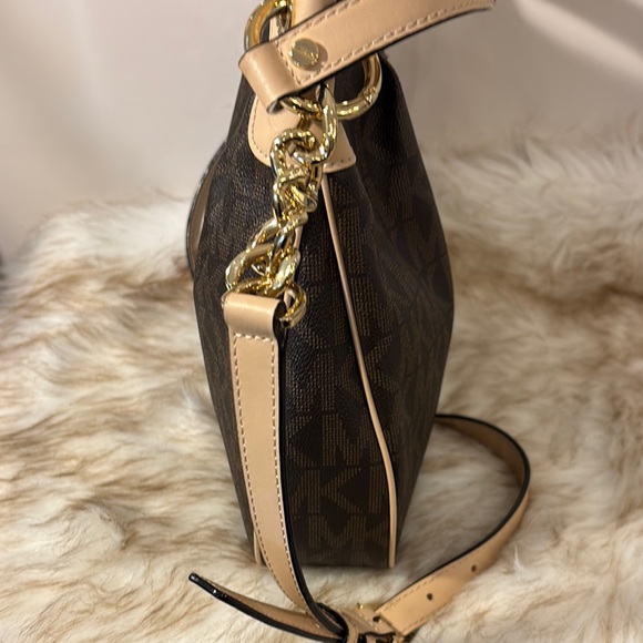 Michael Kors Tan and Brown Shoulder Bag with Gold Hardware LG - Picture 9 of 16